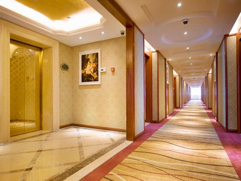 Vienna International Hotel Ningbo Wanda Екстер'єр фото